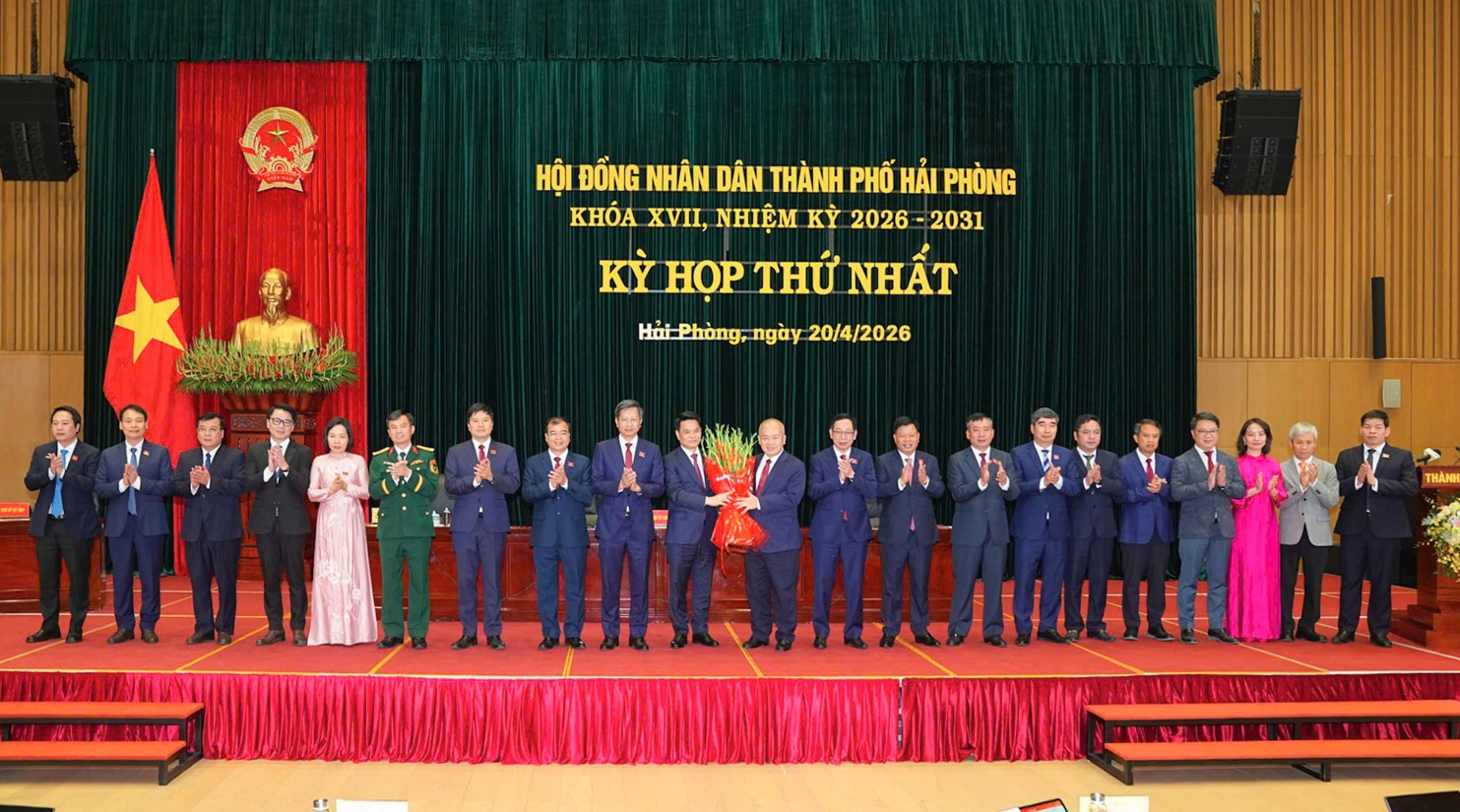 Ông Đỗ Thành Trung giữ chức Chủ tịch UBND TP Hải Phòng